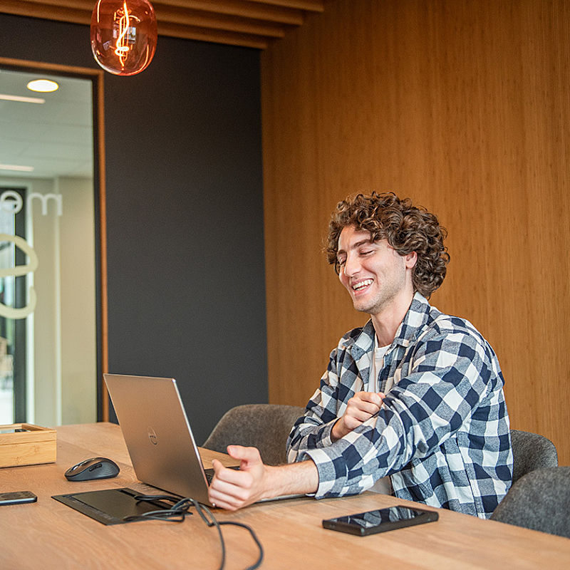 Fadi van afstudeerder naar werkstudent werkenbijecare