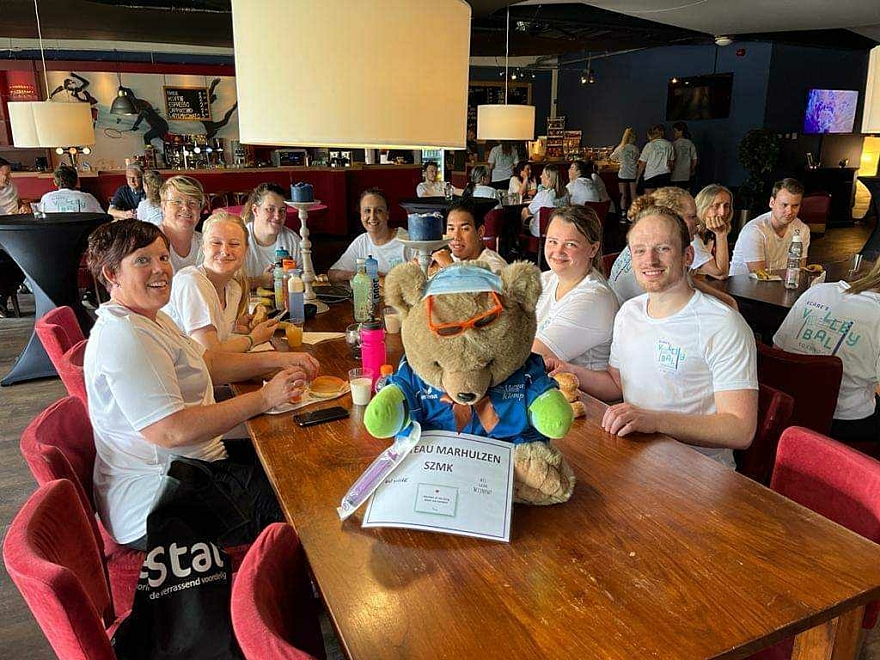 Mascotte bij het volleybaltoernooi 2022