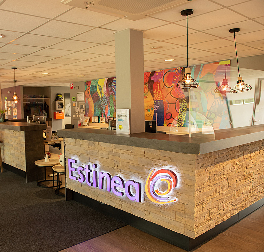 Estinea receptie ingang Estinea receptie ingang