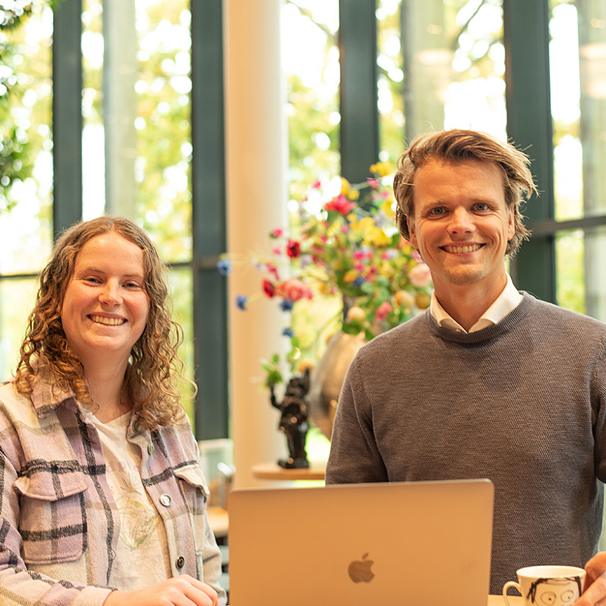 Maartje en Wouter webinar shape